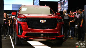 First Cadillac Escalade-V Auctioned Off for $500,000